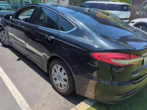 Used 2019 Ford Fusion S FWD image 3