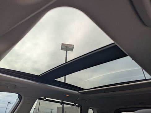 Used 2023 Nissan Rogue SL w/ SL Premium Package image 20