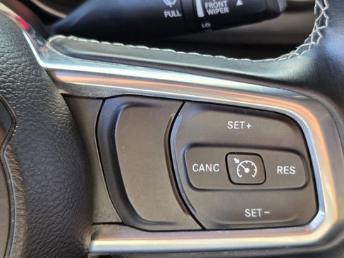 Used 2020 Jeep Gladiator Overland image 23