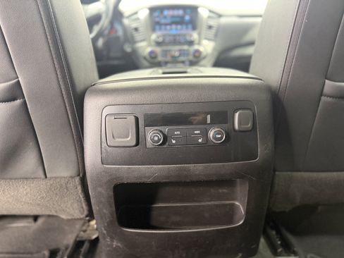Used 2020 Chevrolet Suburban LT w/ Luxury Package image 26