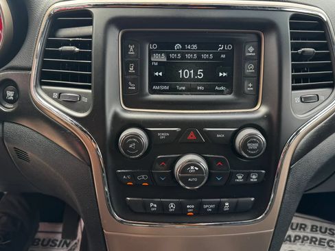 Used 2016 Jeep Grand Cherokee Laredo w/ Quick Order Package 23E AWD/4WD image 25