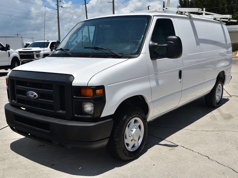 Used 2014 Ford E-150 and Econoline 150 RWD image 3