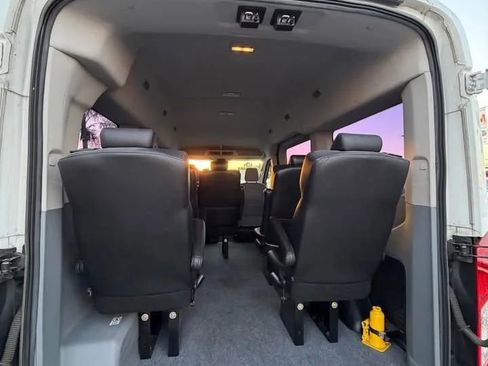 Used 2019 Ford Transit 150 XLT image 9