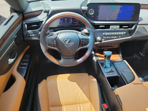 Used 2022 Lexus ES 350 Ultra Luxury w/ Accessory Package 2 FWD image 14