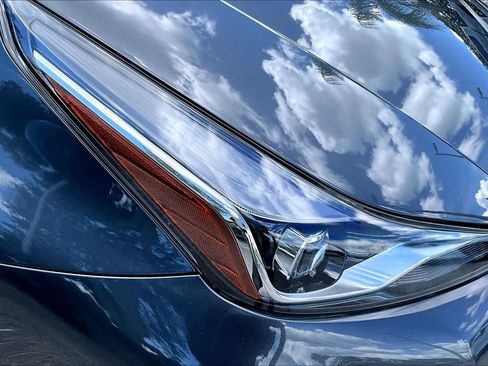 Used 2019 Toyota Prius Limited FWD image 28