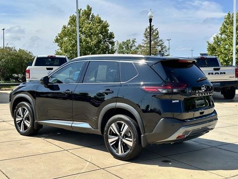 Used 2023 Nissan Rogue SL image 17