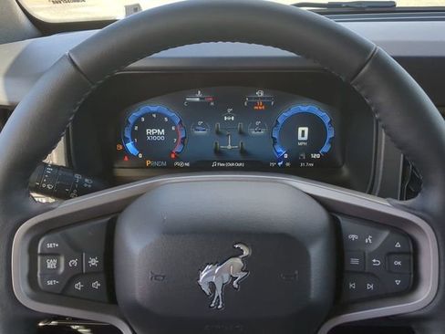 New 2025 Ford Bronco Badlands w/ Sasquatch Package AWD/4WD image 32