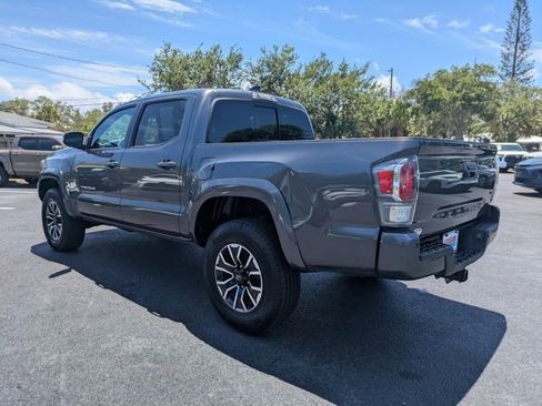 Used 2022 Toyota Tacoma TRD Sport w/ Technology Package AWD/4WD image 6