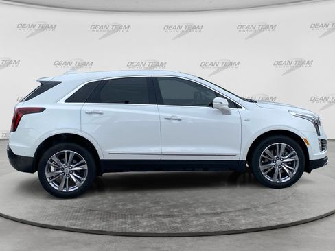 Used 2024 Cadillac XT5 Premium Luxury w/ Technology Package FWD image 9