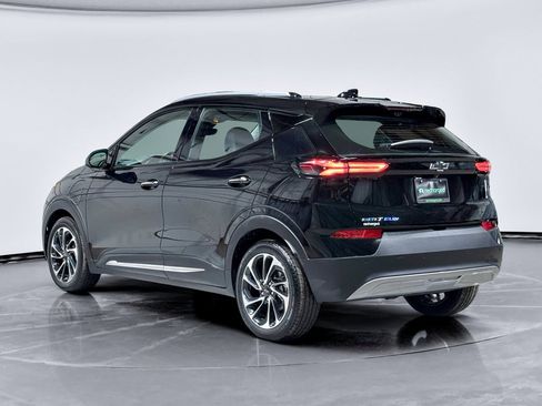 Used 2023 Chevrolet Bolt EUV Premier image 2