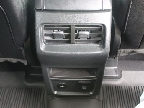 Used 2023 Ford Edge Titanium w/ Class II Trailer Tow Package AWD/4WD image 14