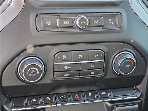 Used 2024 Chevrolet Silverado 1500 Custom image 17