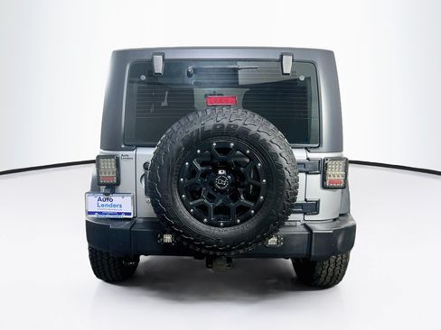 Used 2018 Jeep Wrangler Sport w/ Connectivity Group AWD/4WD image 6