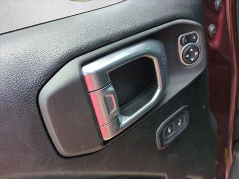 Used 2021 Jeep Gladiator Sport AWD/4WD image 12