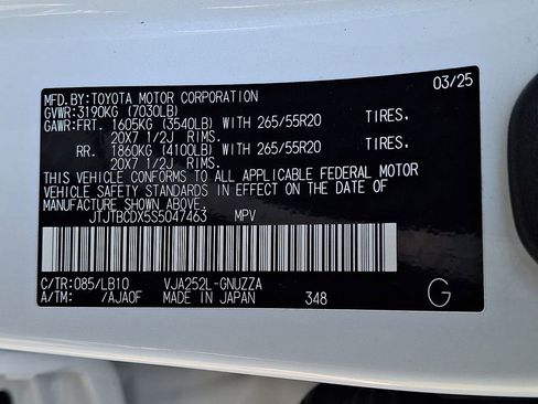 Used 2025 Lexus GX 550 w/ Accessory Package (2T) AWD/4WD image 29