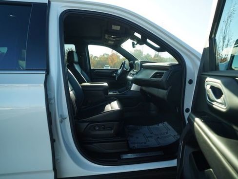 Used 2021 Chevrolet Tahoe Premier w/ Premium Package image 21