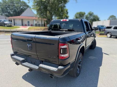 Used 2020 RAM 1500 Limited w/ Black Appearance Package AWD/4WD image 18
