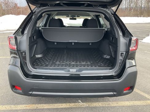 Used 2025 Subaru Outback Premium image 23