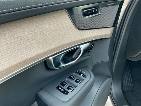 New 2026 Volvo XC90 B5 Plus w/ Protection Package Premier image 28
