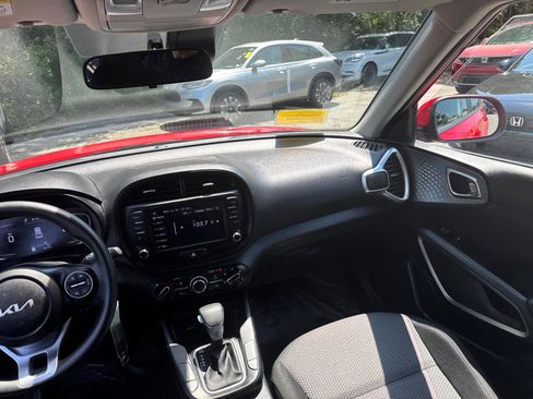 Used 2023 Kia Soul LX w/ LX Technology Package image 36