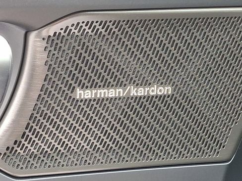 New 2026 Volvo XC40 B5 Ultra w/ Climate Package image 19