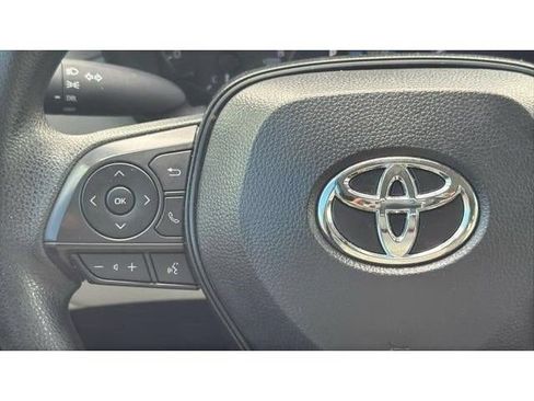 Certified 2025 Toyota Corolla Cross L FWD image 20
