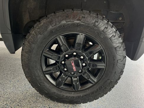 Used 2024 GMC Sierra 3500 AT4 w/ AT4 Premium Plus Package AWD/4WD image 36
