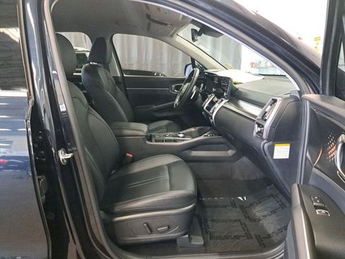 Used 2023 Kia Sorento EX image 17