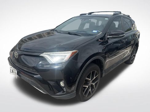 Used 2018 Toyota RAV4 SE w/ Power Extra Value Package FWD image 1