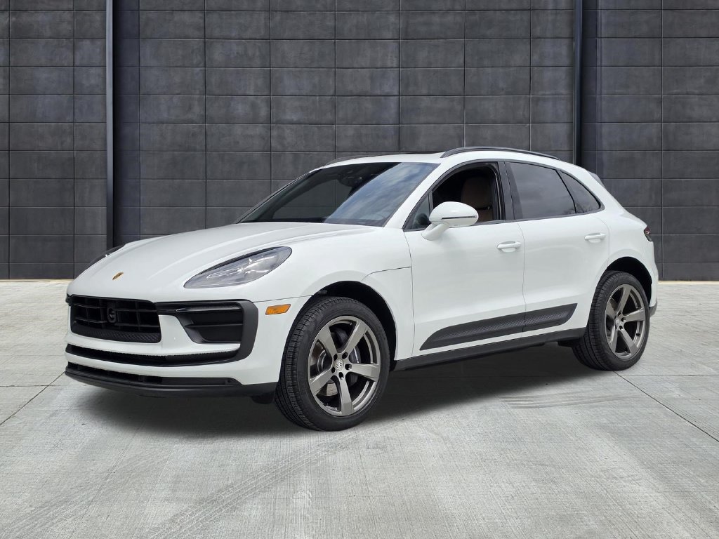Certified 2026 Porsche Macan AWD/4WD image 1