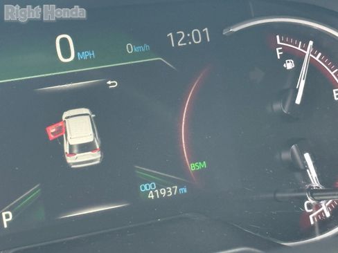 Used 2024 Toyota RAV4 XLE image 19