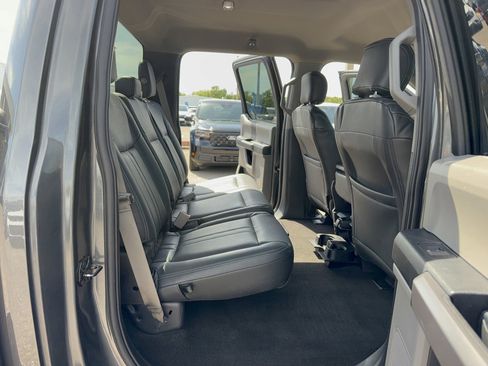 Certified 2019 Ford F150 XLT image 14