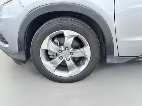 Used 2021 Honda HR-V LX image 38