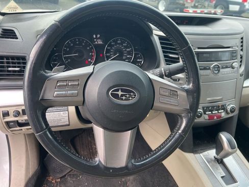 Used 2011 Subaru Legacy 2.5i Premium w/ All-Weather Pkg image 7