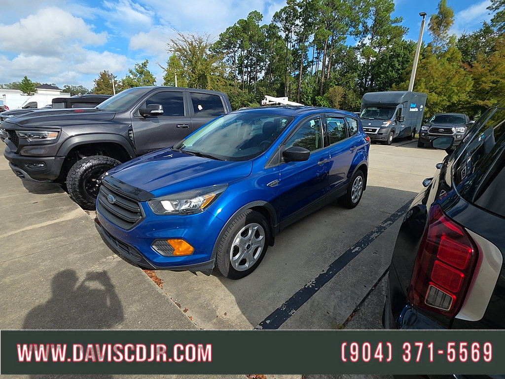 Used 2018 Ford Escape S FWD image 1
