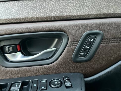 Used 2026 Honda Pilot Elite image 12
