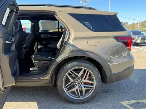 New 2026 Ford Explorer ST w/ Sun And Sound Package AWD/4WD image 33