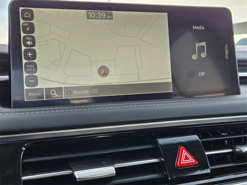 Used 2025 Genesis G70 2.5T image 10