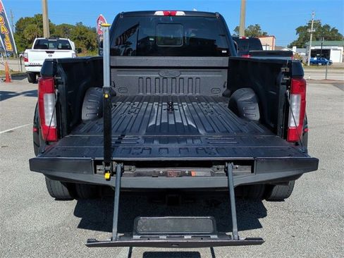 Certified 2018 Ford F450 Platinum w/ Platinum Ultimate Package image 13