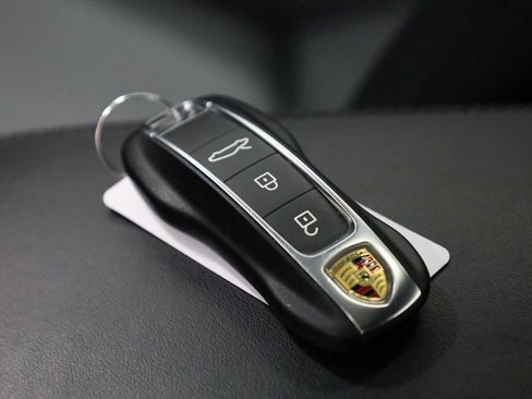 Certified 2025 Porsche 911 Carrera image 42