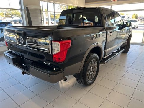 Used 2018 Nissan Titan Platinum Reserve image 7