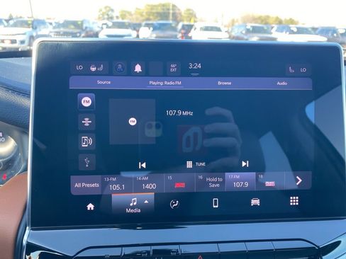 Used 2022 Jeep Compass Limited image 23