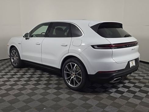 New 2026 Porsche Cayenne E-Hybrid AWD/4WD image 3