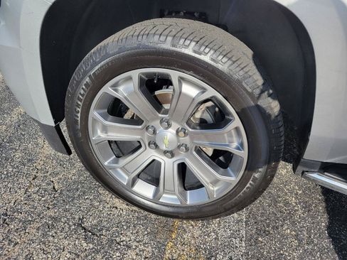 Used 2018 Chevrolet Tahoe Premier AWD/4WD image 18