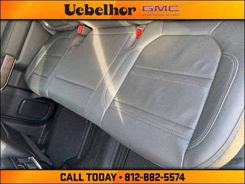 Used 2021 GMC Sierra 2500 Denali w/ Denali Black Diamond Edition image 17