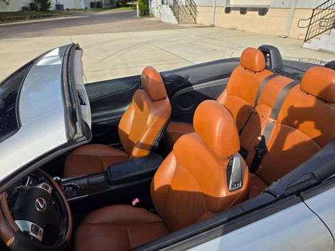 Used 2012 Lexus IS 250C w/ Luxury Pkg RWD image 39