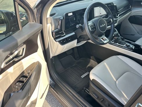 Used 2024 Kia Sportage EX AWD/4WD image 6
