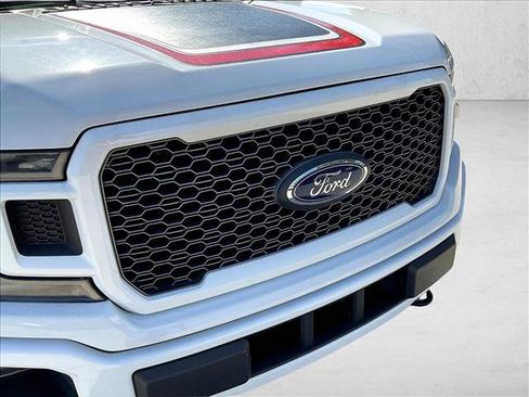 Used 2018 Ford F150 Lariat w/ Equipment Group 502A Luxury AWD/4WD image 29