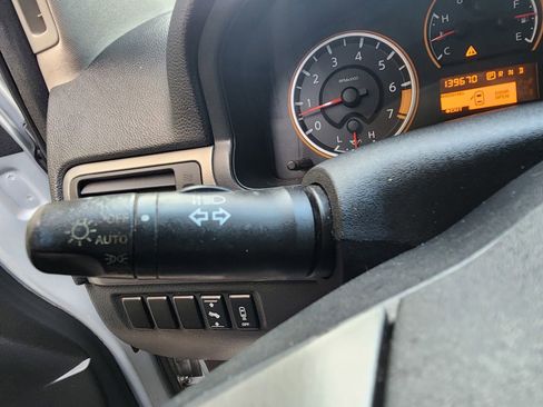 Used 2011 Nissan Armada SV RWD image 38