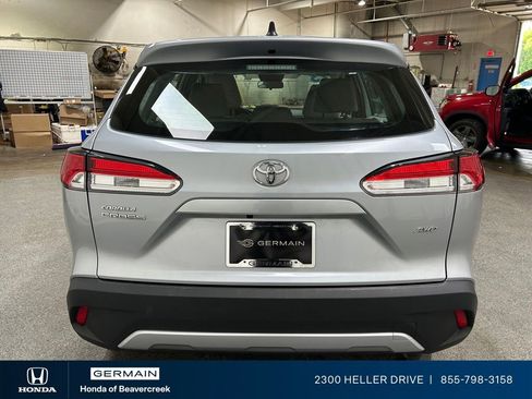 Used 2023 Toyota Corolla Cross L AWD/4WD image 7